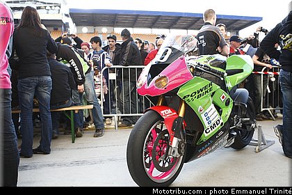 24h_mans_2010_stands_047.JPG