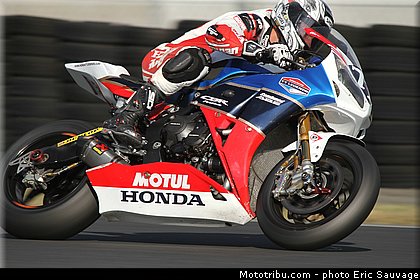 ttlegends_01_endurance_2012_essais_pre_le_mans_sauvage_mototribu.jpg