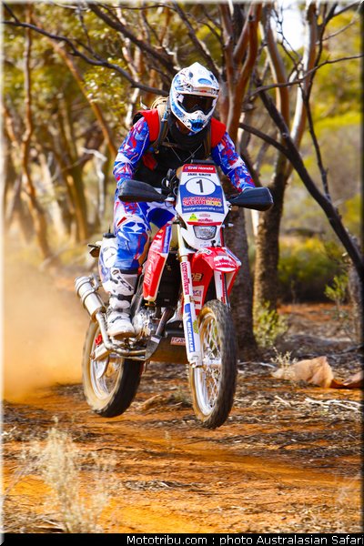 australasian_safari_smith_j_04_2010