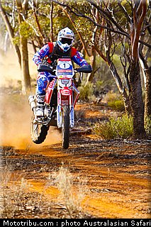 australasian_safari_smith_j_03_2010.jpg