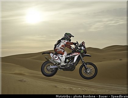 goncalves_38_rallye_2012_abu_dhabi_desert_challenge.jpg
