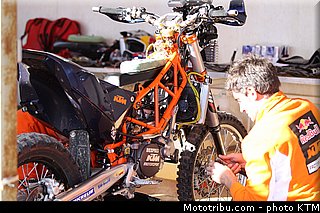 ktm_08_team_ktm_dakar_2013.jpg