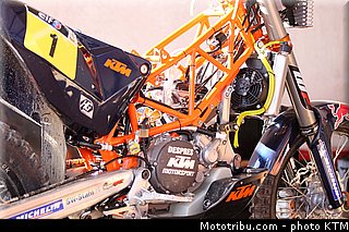 ktm_09_team_ktm_dakar_2013.jpg