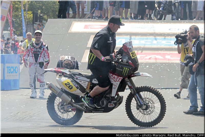 goncalves_0008_dakar_2013