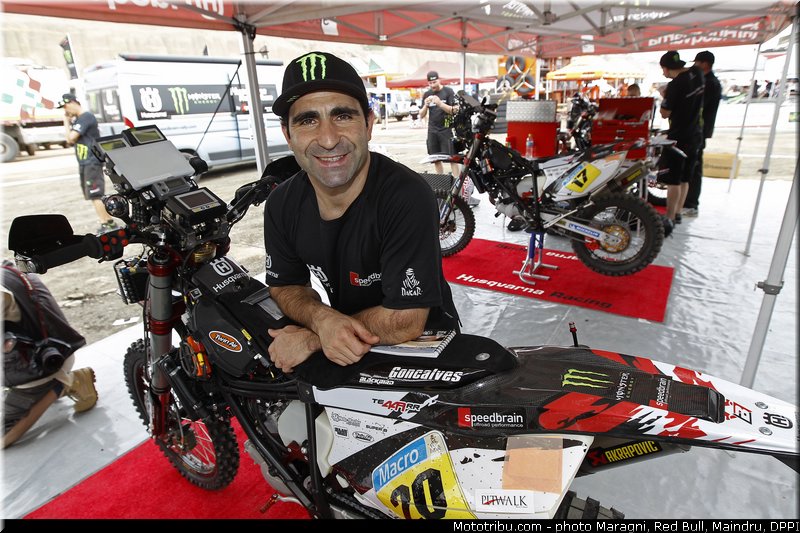 goncalves_0013_dakar_2013