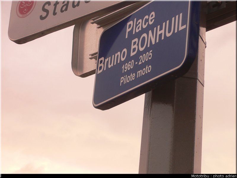 place_bonhuil_006