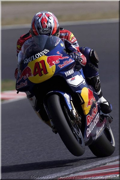 0046yamaha-haga2001_10