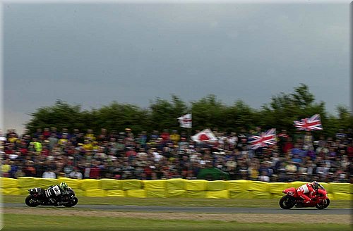0025yamaha-biaggi2001_04.jpg