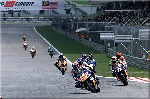 0038yamaha-haga2001_02.jpg