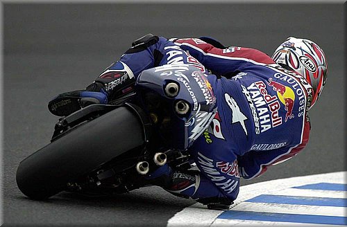 0039yamaha-haga2001_03.jpg