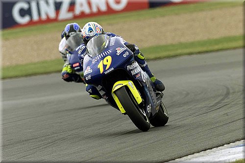 0051yamaha-jacque2001_05.jpg