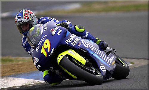 0052yamaha-jacque2001_06.jpg