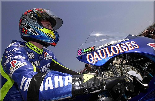 0054yamaha-jacque2001_08.jpg