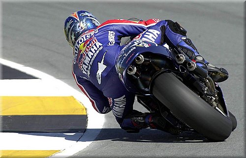 0068yamaha-mccoy2001_12.jpg