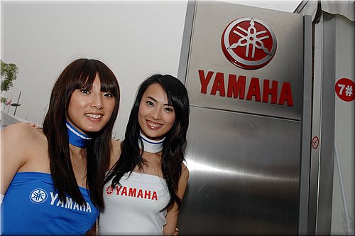 girls-motogp2007-0010.jpg