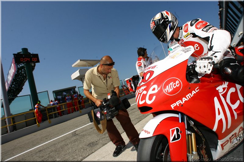 motogp-guintoli_7