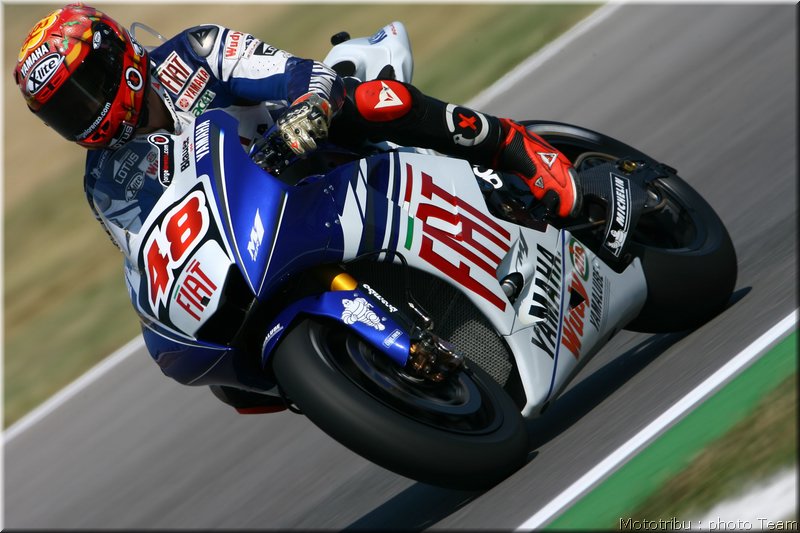 motogp-lorenzo_03