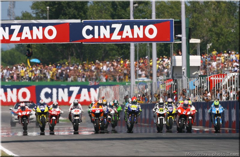 motogp_sanmarin2008_01