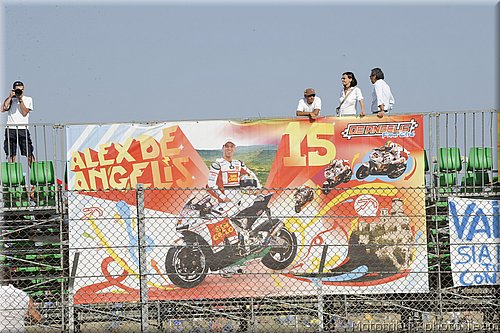 motogp-deangelis_21.jpg