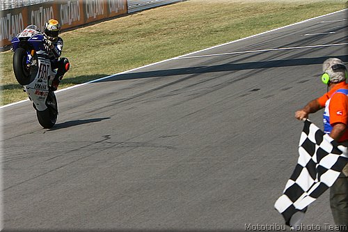 motogp-lorenzo_01.jpg
