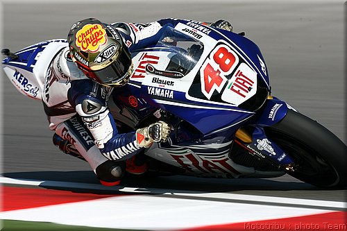 motogp-lorenzo_04.jpg