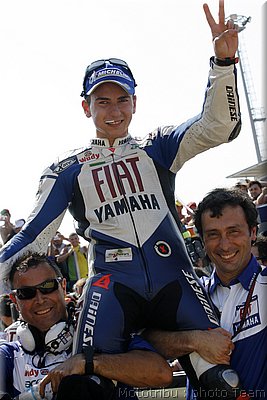 motogp-lorenzo_11.jpg