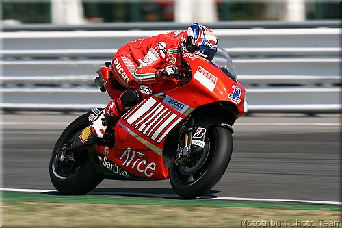 motogp-stoner_12.jpg