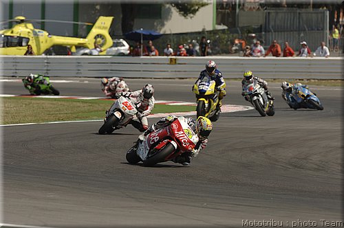 motogp_sanmarin2008_18.jpg