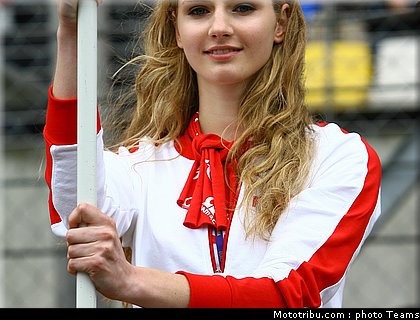 pitbabes_motogp_2008_0414.jpg