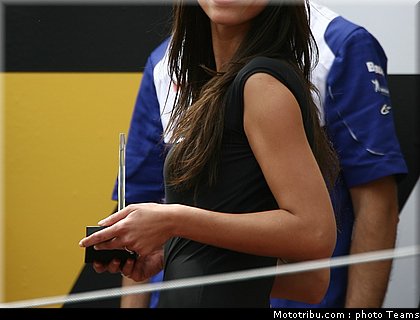 pitbabes_motogp_2008_0526.jpg