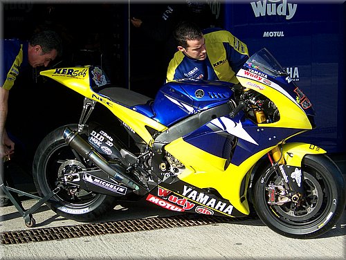 018tech3-edwards-testjerez-2-2008-016.jpg