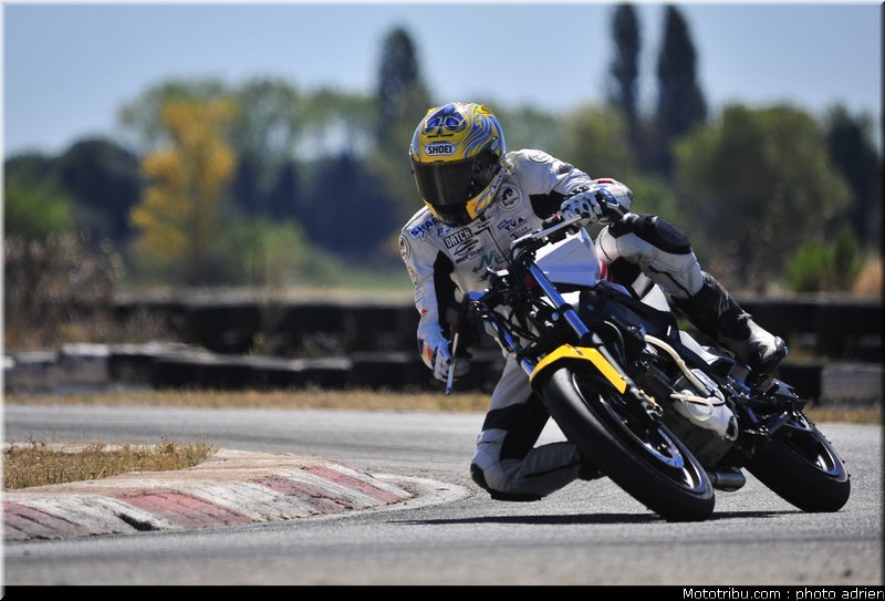 shoei_jaune_05_circuit_du_mistral_ete_2010