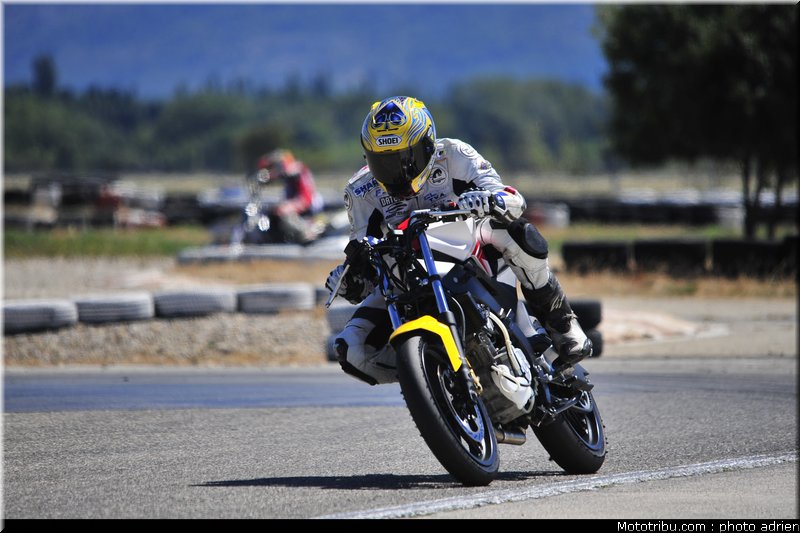 shoei_jaune_06_circuit_du_mistral_ete_2010