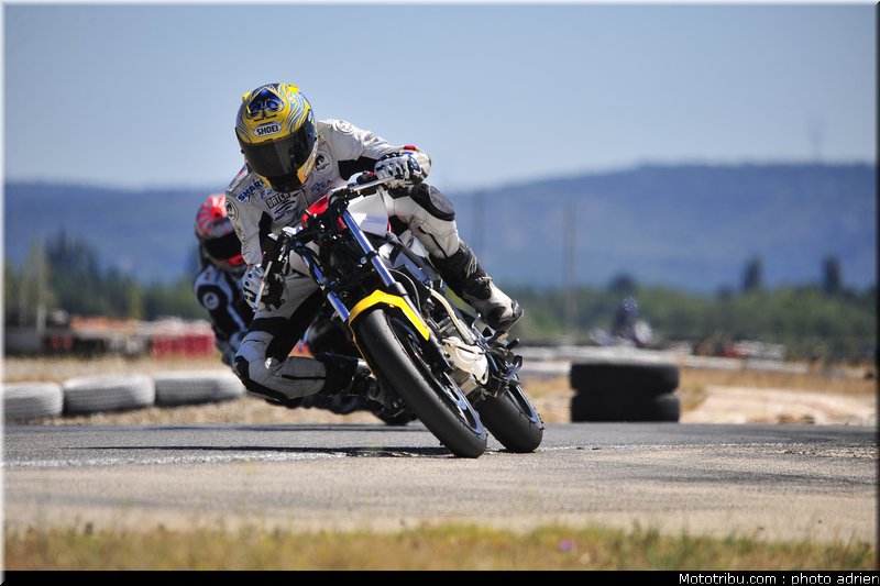 shoei_jaune_07_circuit_du_mistral_ete_2010