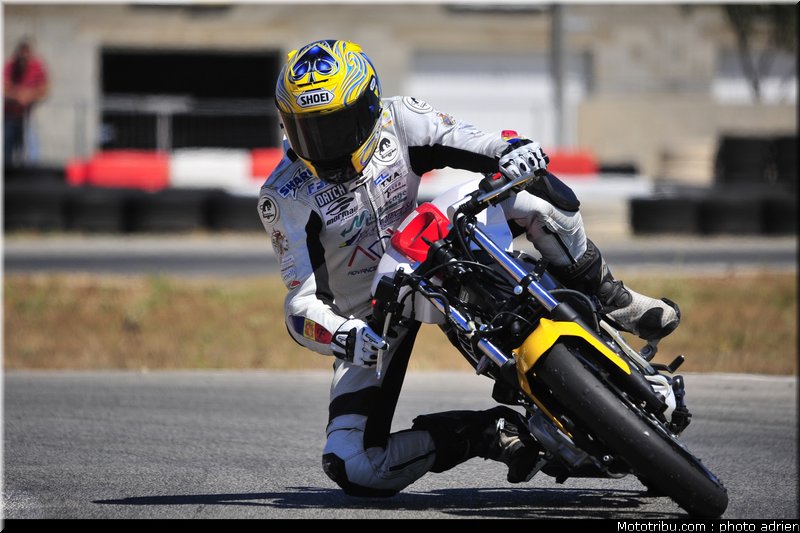 shoei_jaune_11_circuit_du_mistral_ete_2010