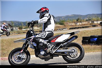 ktm_1_circuit_du_mistral_ete_2010.JPG
