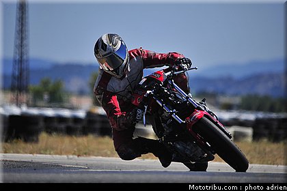 rouge_06_circuit_du_mistral_ete_2010.JPG