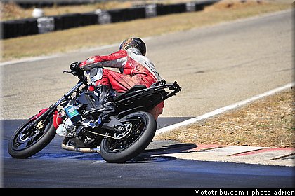 rouge_11_circuit_du_mistral_ete_2010.JPG