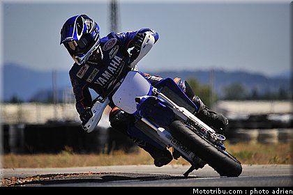 yamaha_14_circuit_du_mistral_ete_2010.JPG