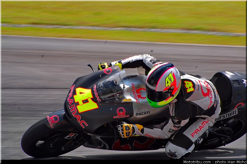 espargaro_001_motogp_sepang_test1_2010