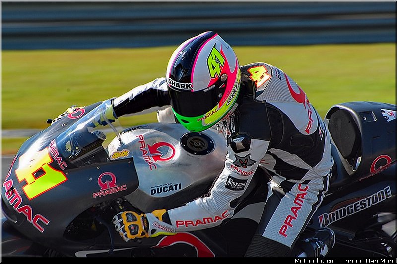 espargaro_002_motogp_sepang_test1_2010