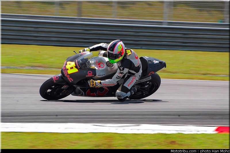 espargaro_003_motogp_sepang_test1_2010