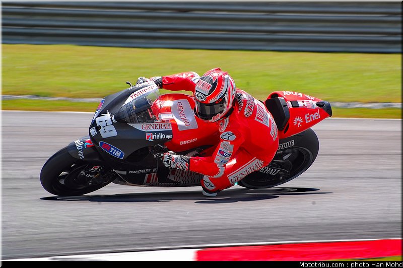 hayden_003_motogp_sepang_test1_2010