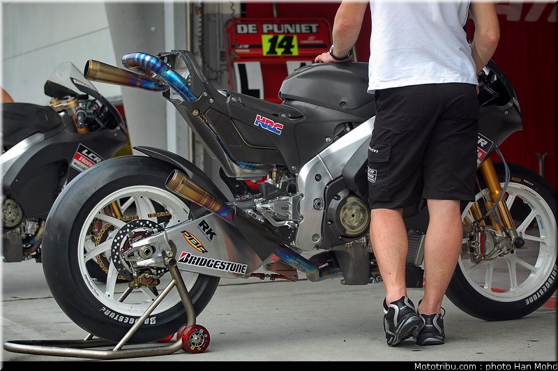 honda_hrc_2_motogp_sepang_test1_2010