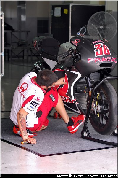 pramac_1_motogp_sepang_test1_2010