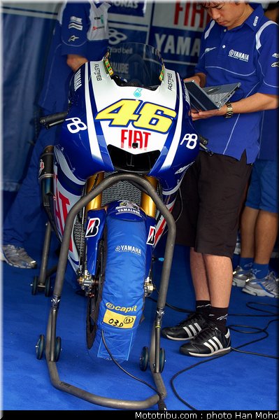 rossi_018_motogp_sepang_test1_2010