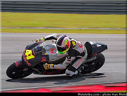 espargaro_004_motogp_sepang_test1_2010.JPG
