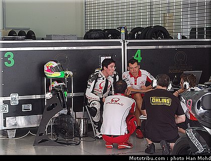 espargaro_008_motogp_sepang_test1_2010.JPG