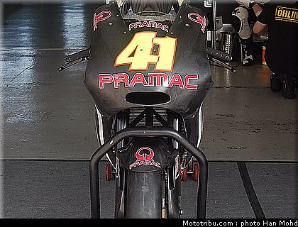 espargaro_009_motogp_sepang_test1_2010.JPG