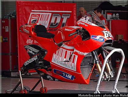 hayden_007_motogp_sepang_test1_2010.JPG